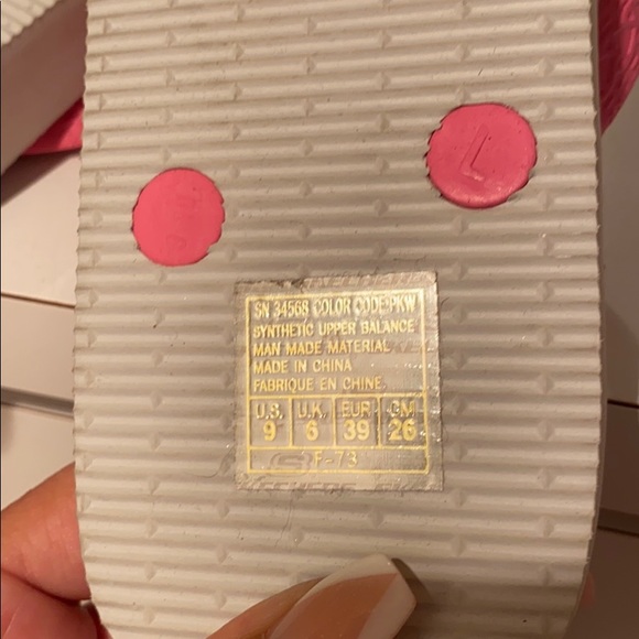 Brand New KITSON Los Angeles Flip Flops size 9 - Picture 7 of 11